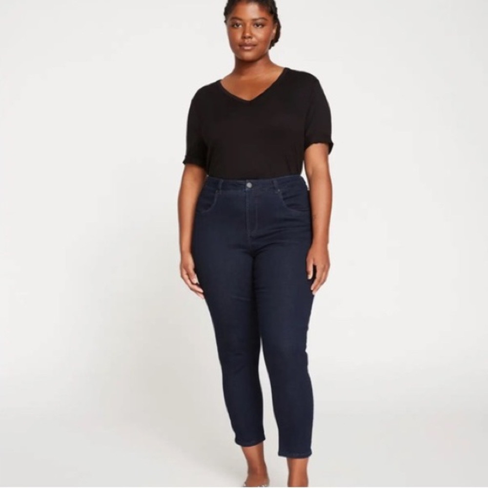 Universal Standard Dark Wash High Rise Straight Skinny Jeans